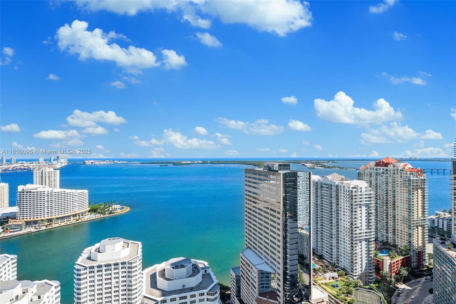 Property Photo:  951 Brickell Ave 4002  FL 33131 