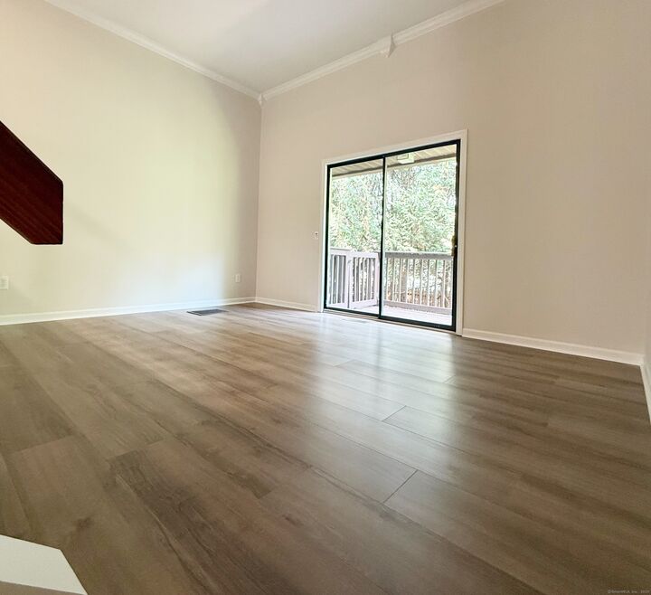 Property Photo: 426 Farmington Avenue Apt C4 CT 06053