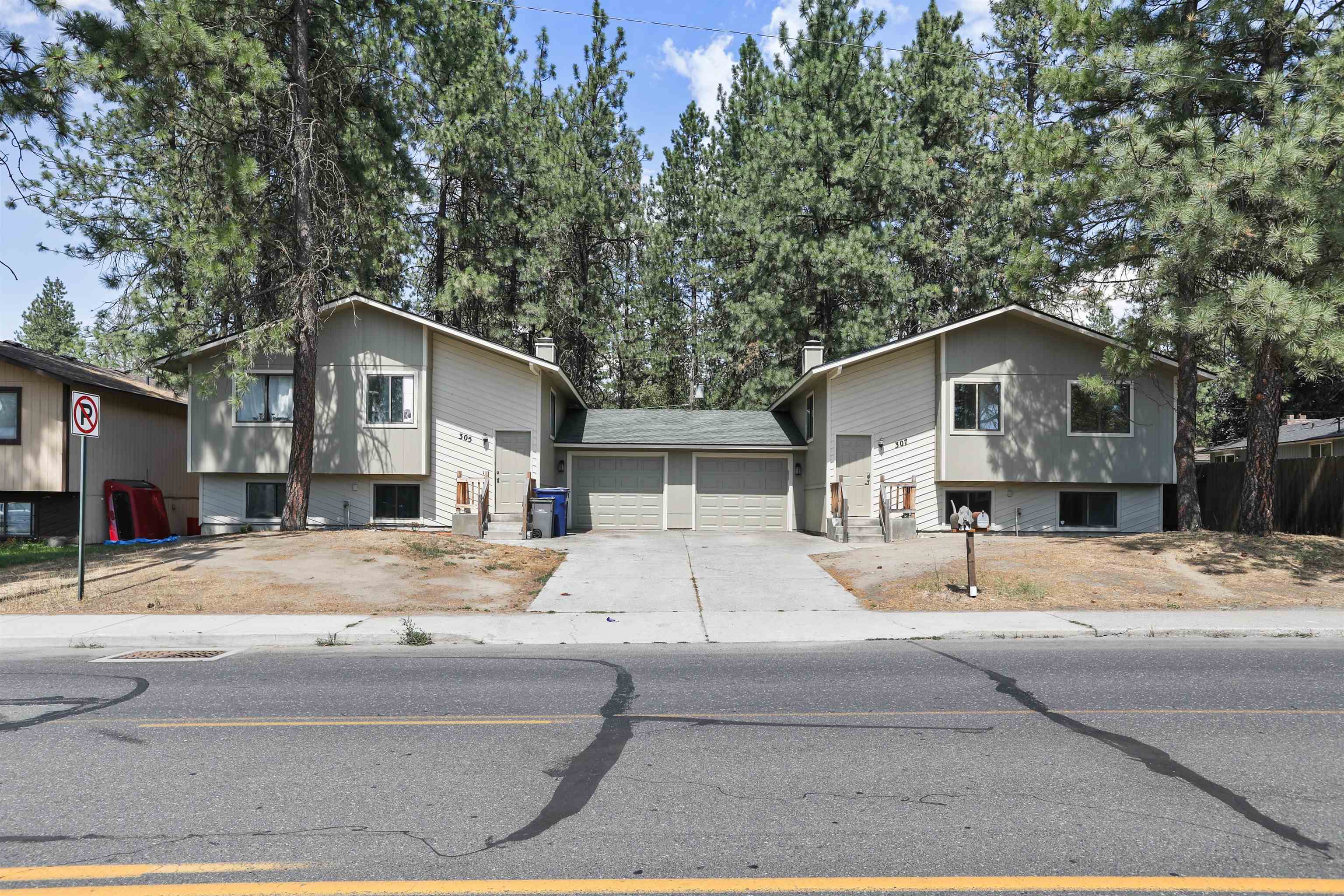 Property Photo: 307 E Hawthorne Rd 305 E Hawthorne Rd WA 99218