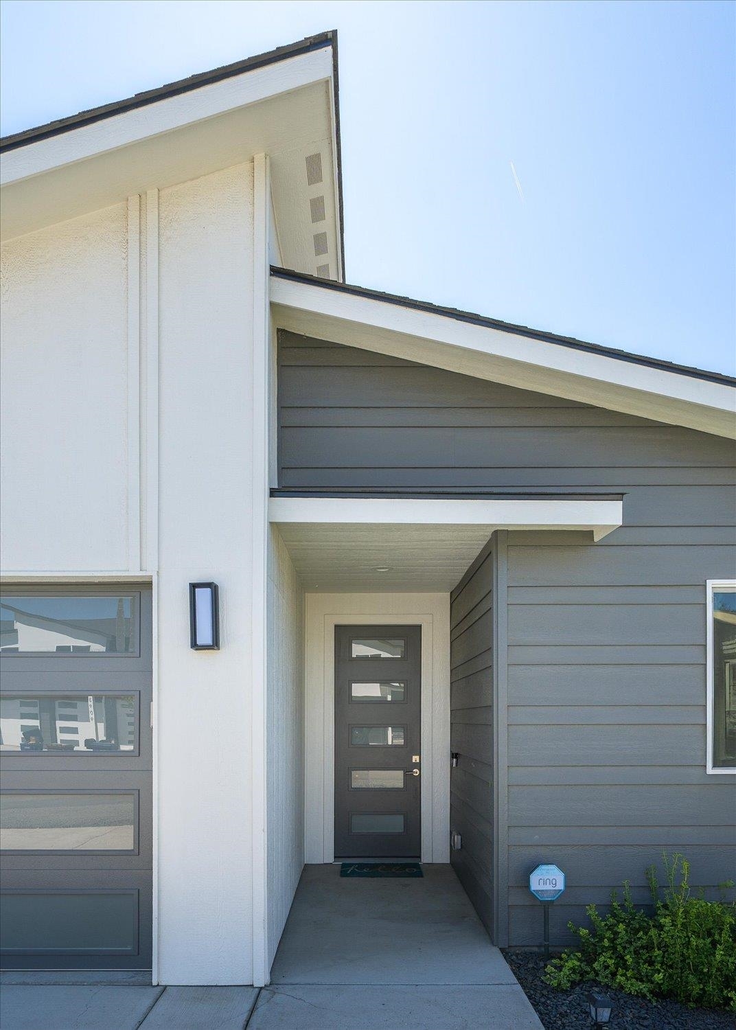Property Photo:  3904 E 27th Ave  WA 99223 