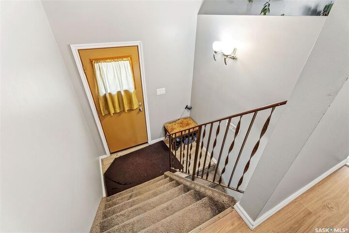 Property Photo:  2980 5th Avenue E  SK S6V 6Z9 