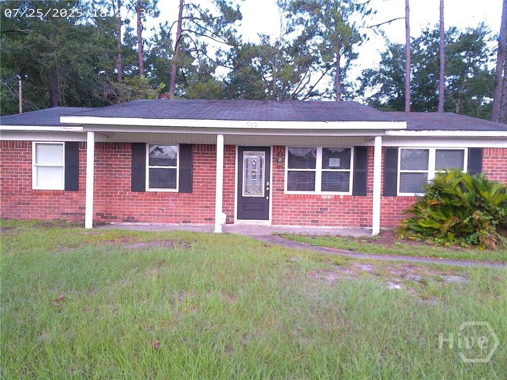 Property Photo: 989 Sunset Boulevard GA 31545