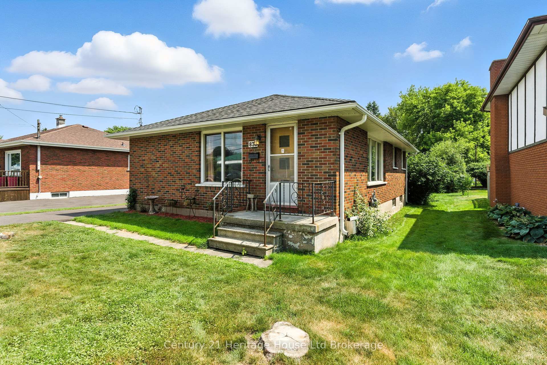 Photo de la propriété:  830 Anne Street  ON N4S 2E7 