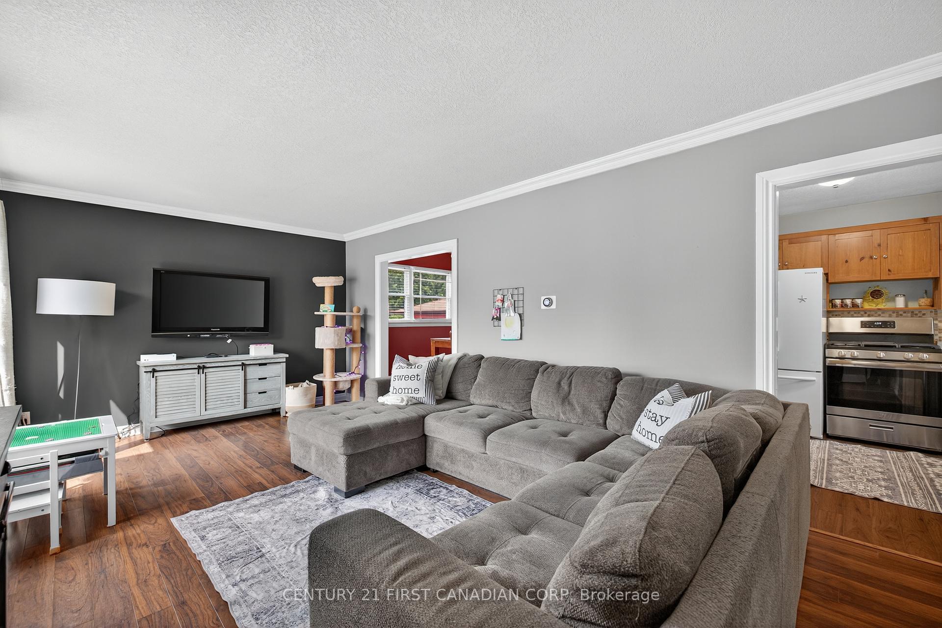 Property Photo: 204 Burnside Drive ON N5V 1B7