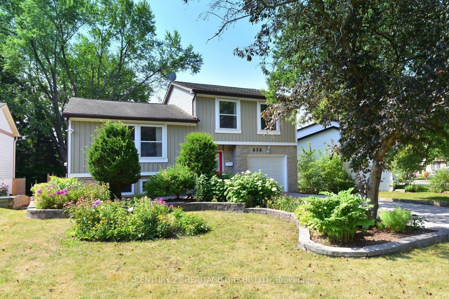 Property Photo:  838 Boronia Crescent  ON L3Y 5J9 