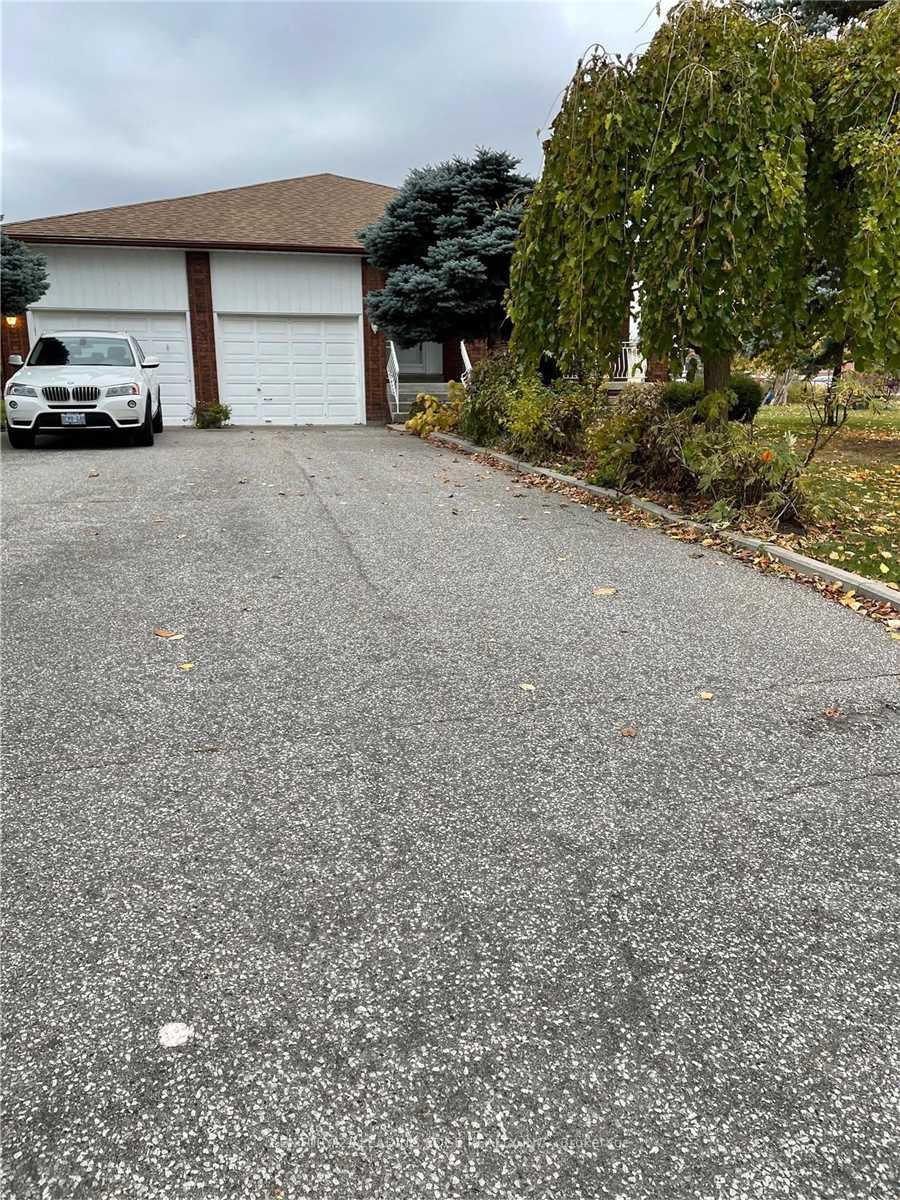 Property Photo:  311 Helen Avenue  ON L3R 1J8 