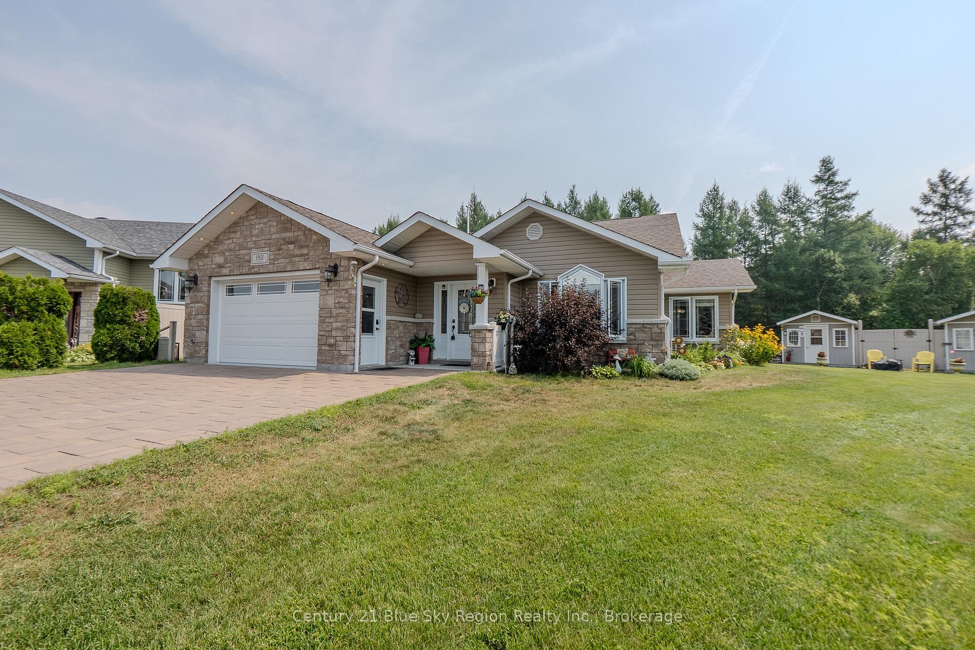 Photo de la propriété: 182 Birch Court ON P2B 3N6
