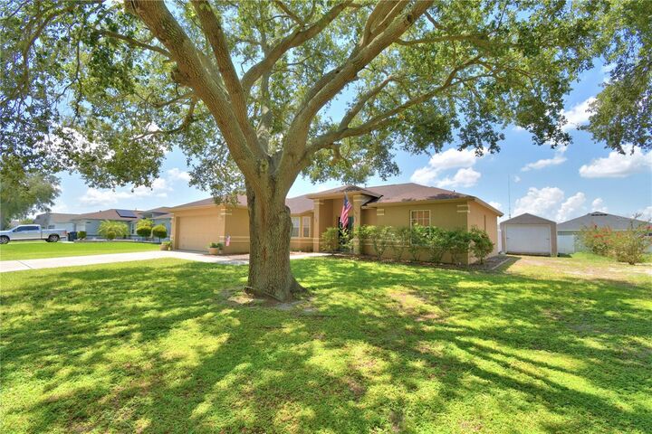 Property Photo:  676 Berkley Pointe Drive  FL 33823 