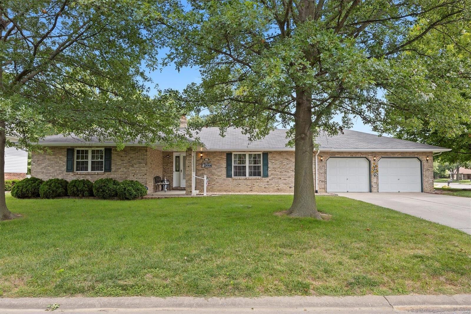 Property Photo:  114 Elvira Drive  IL 62285 