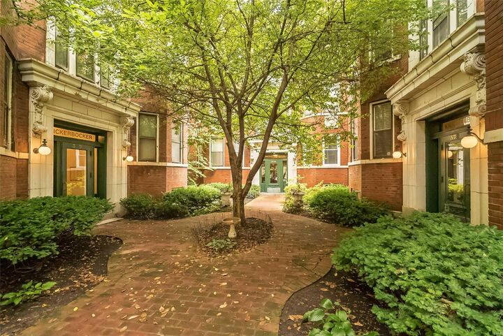 380 N Taylor Avenue 2N  St Louis MO 63108 photo