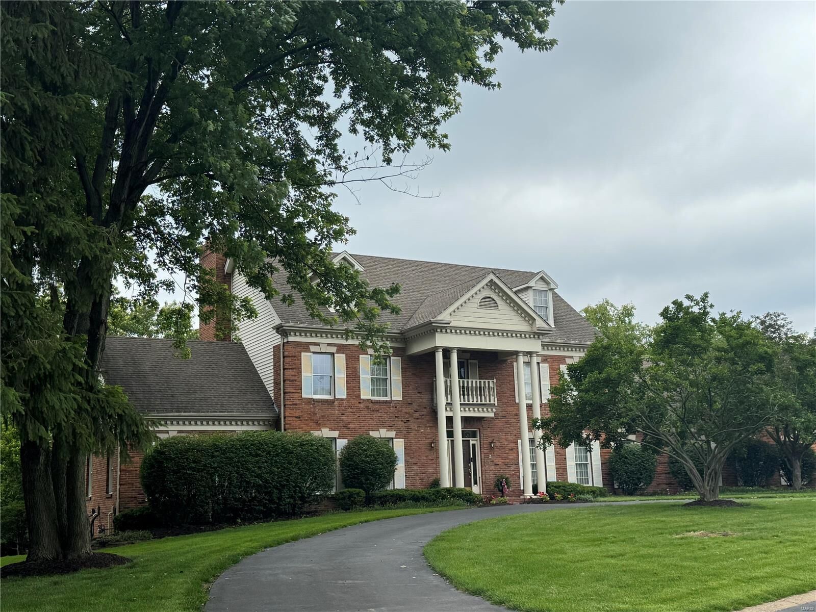 Property Photo: 12117 Sutton Place Court MO 63128