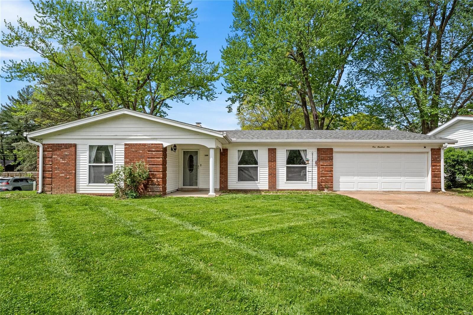 Property Photo:  109 Sumter Drive  IL 62221 