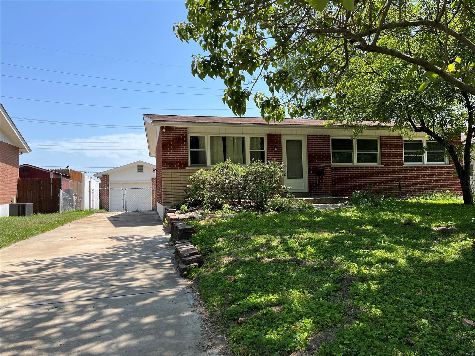 Property Photo:  14 Merri Lane  MO 63031 