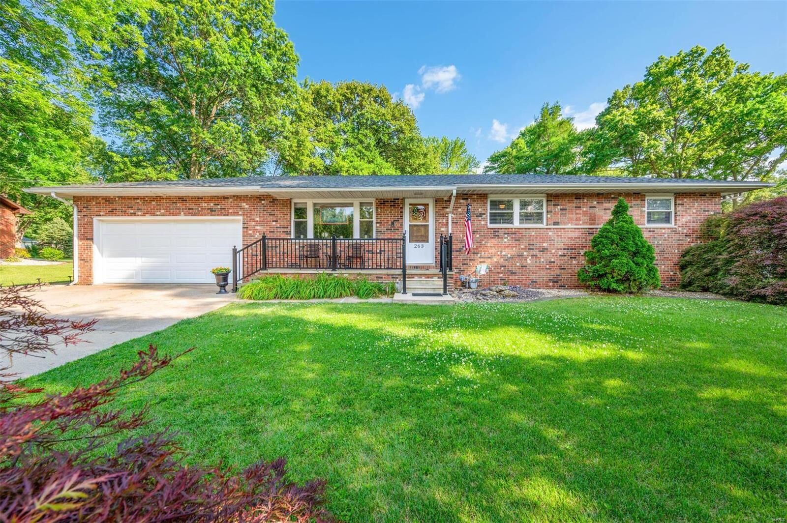 Property Photo: 263 W Airline Drive IL 62024