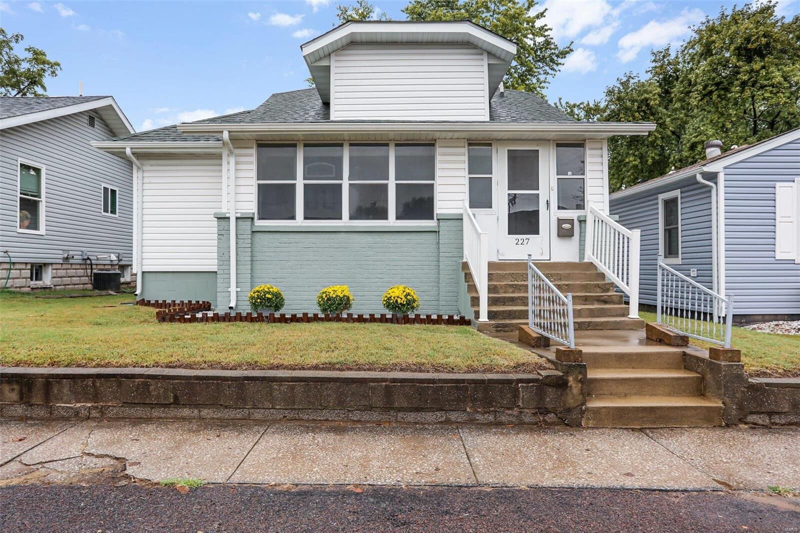 Property Photo: 227 Washington Avenue IL 62024