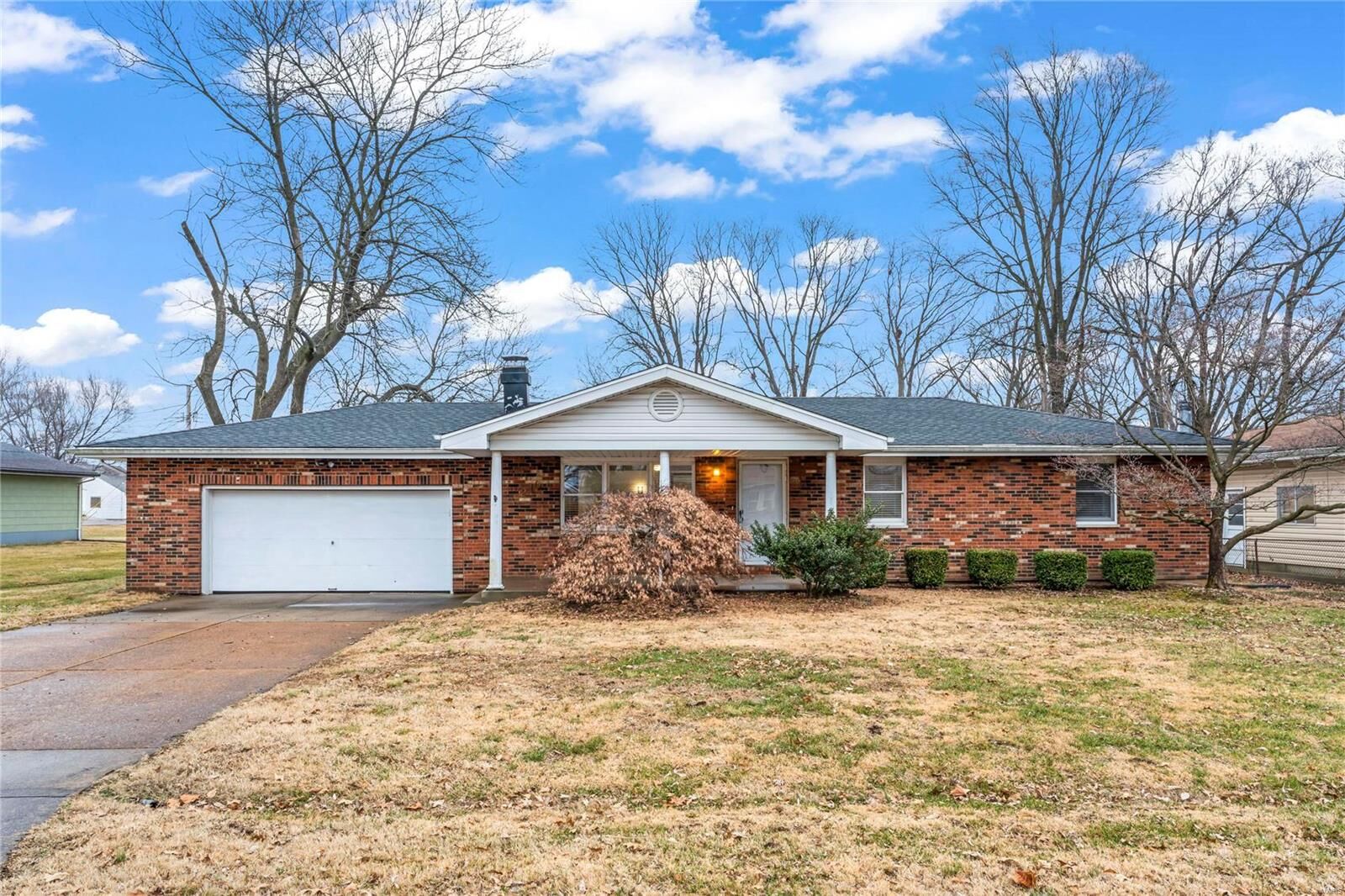 Property Photo: 210 Fair Vue Way MO 63301