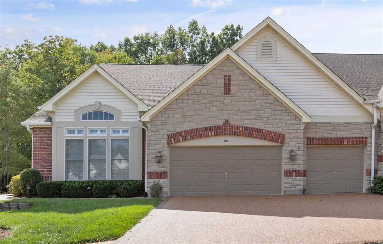 Property Photo: 805 Stonebluff Court MO 63005