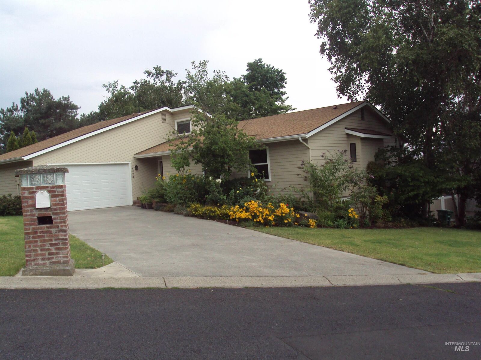 Property Photo:  2324 15th Street  ID 83501 