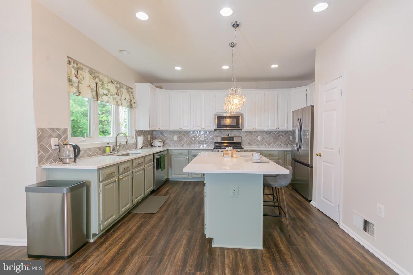 Property Photo:  12901 Cedar Glen Lane  VA 20171 
