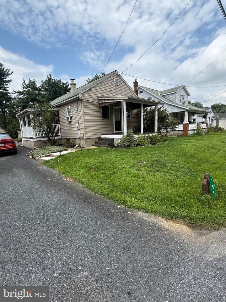 755 Turnpike Road  Elizabethtown PA 17022 photo