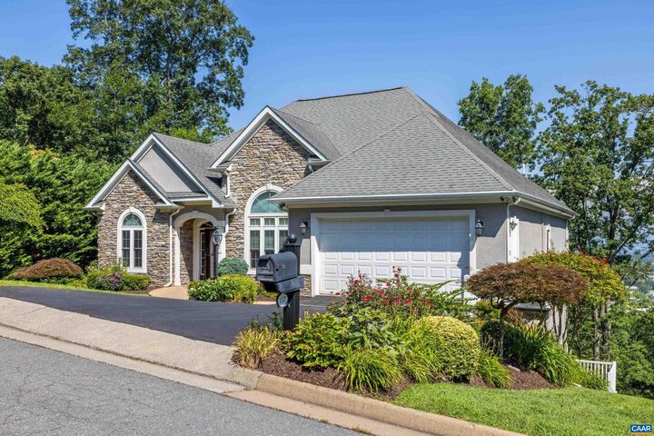 137 Diamond Ct  Harrisonburg VA 22801 photo