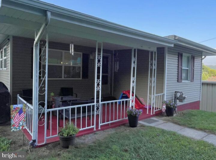 686 W Piedmont Street  Keyser WV 26726 photo