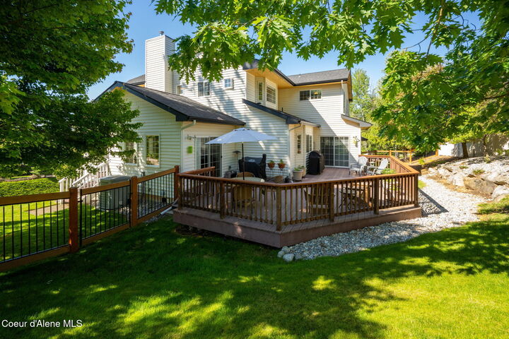Property Photo: 2304 E Grandview Dr ID 83815