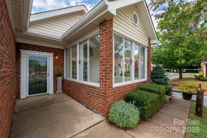 Property Photo: 8268 Windsor Ridge Drive NC 28277