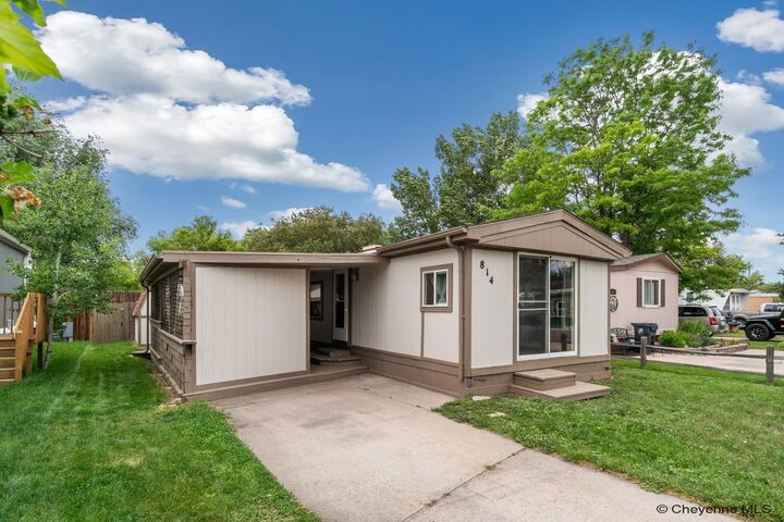 Property Photo: 814 Covered Wagon WY 82007