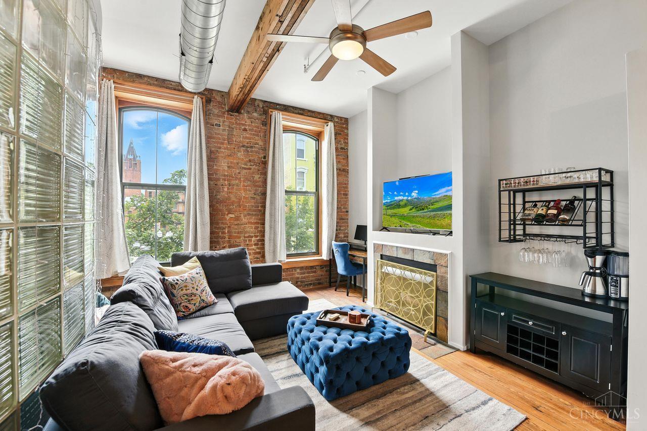 Property Photo: 1214 Vine Street OH 45202