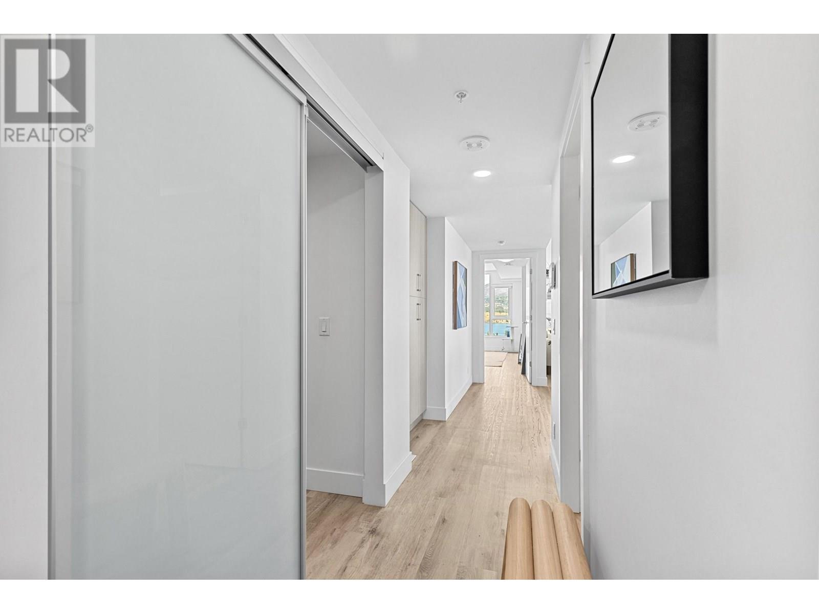 Photo de la propriété: 1588 Ellis Street 1809 BC V1Y 0H1
