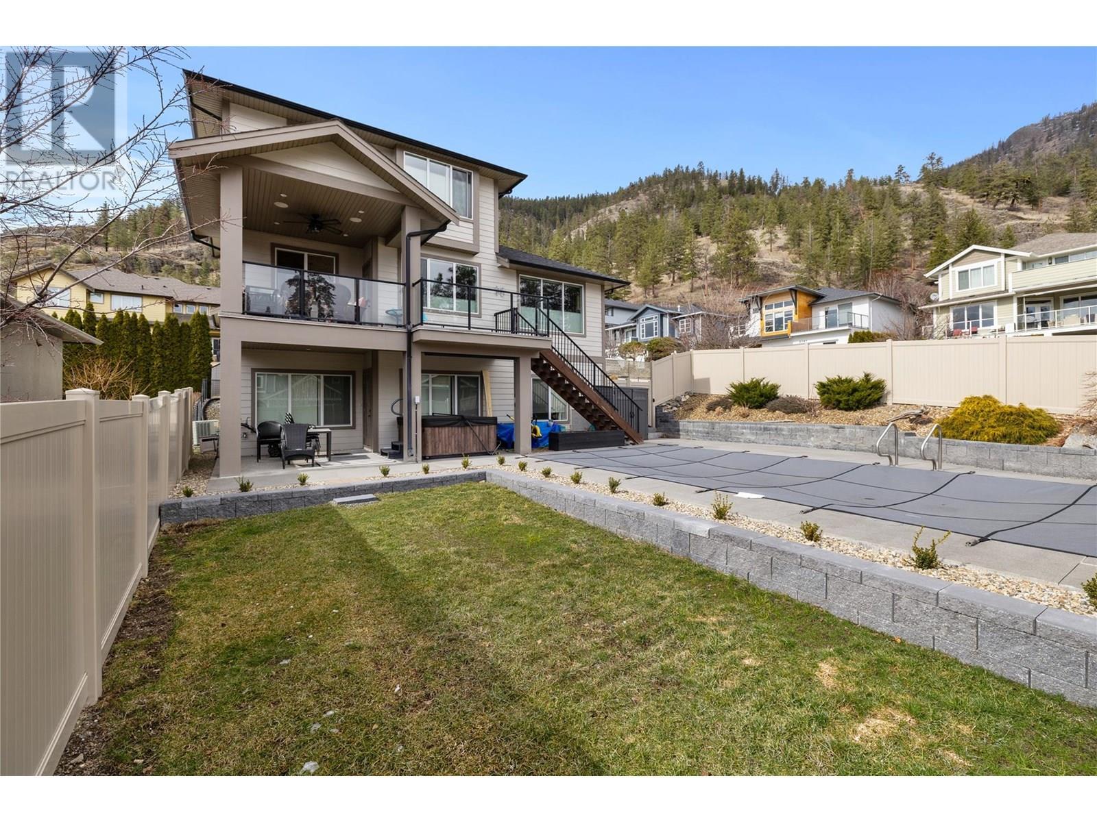 Photo de la propriété: 2358 Tallus Green Crescent BC V4T 3K4
