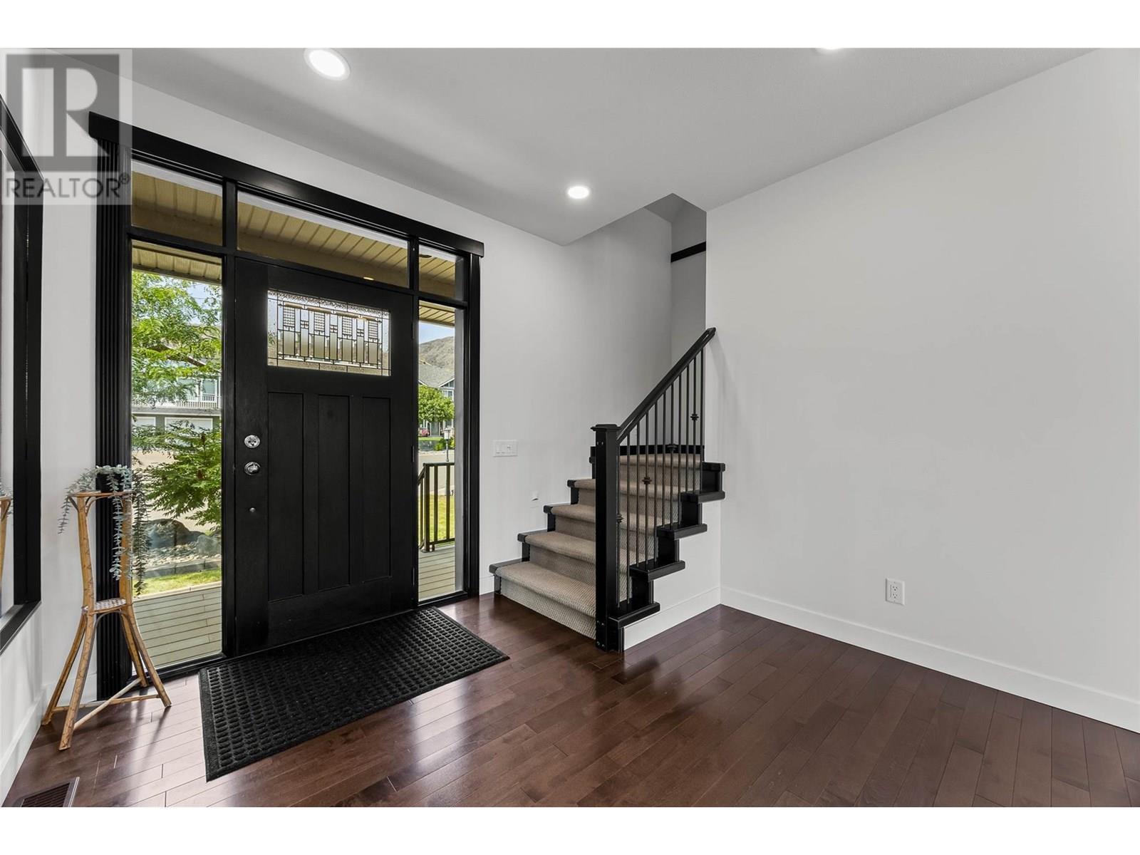 Property Photo: 2120 Cantle Court BC V2B 0A7