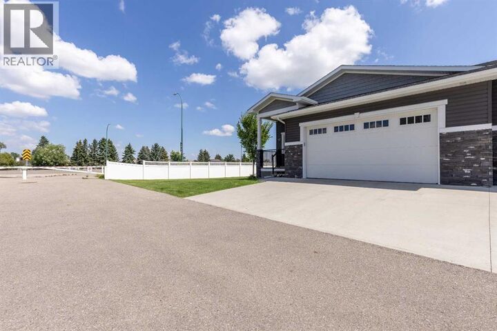 Property Photo:  175 Fairmont Boulevard South  AB T1K 7E8 