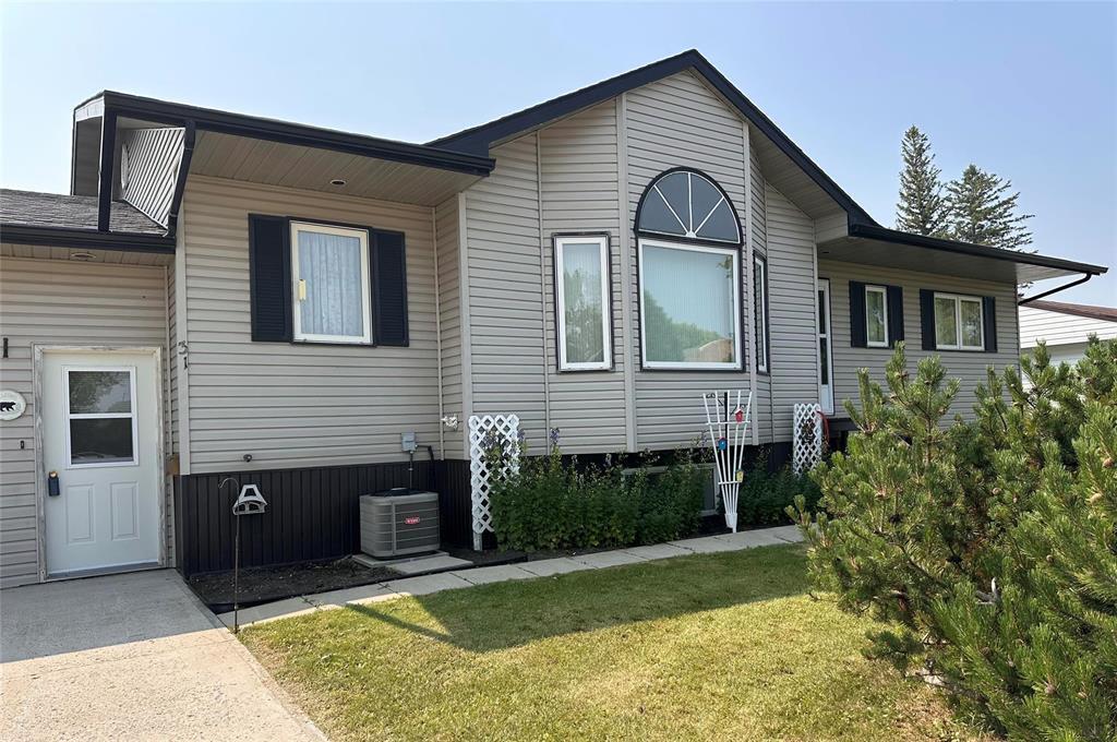Property Photo: 31 Victoria Avenue East MB R0J 1V0