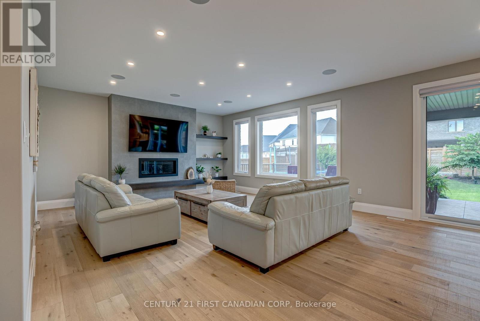 Photo de la propriété: 7442 Silver Creek Crescent ON N6P 0G6