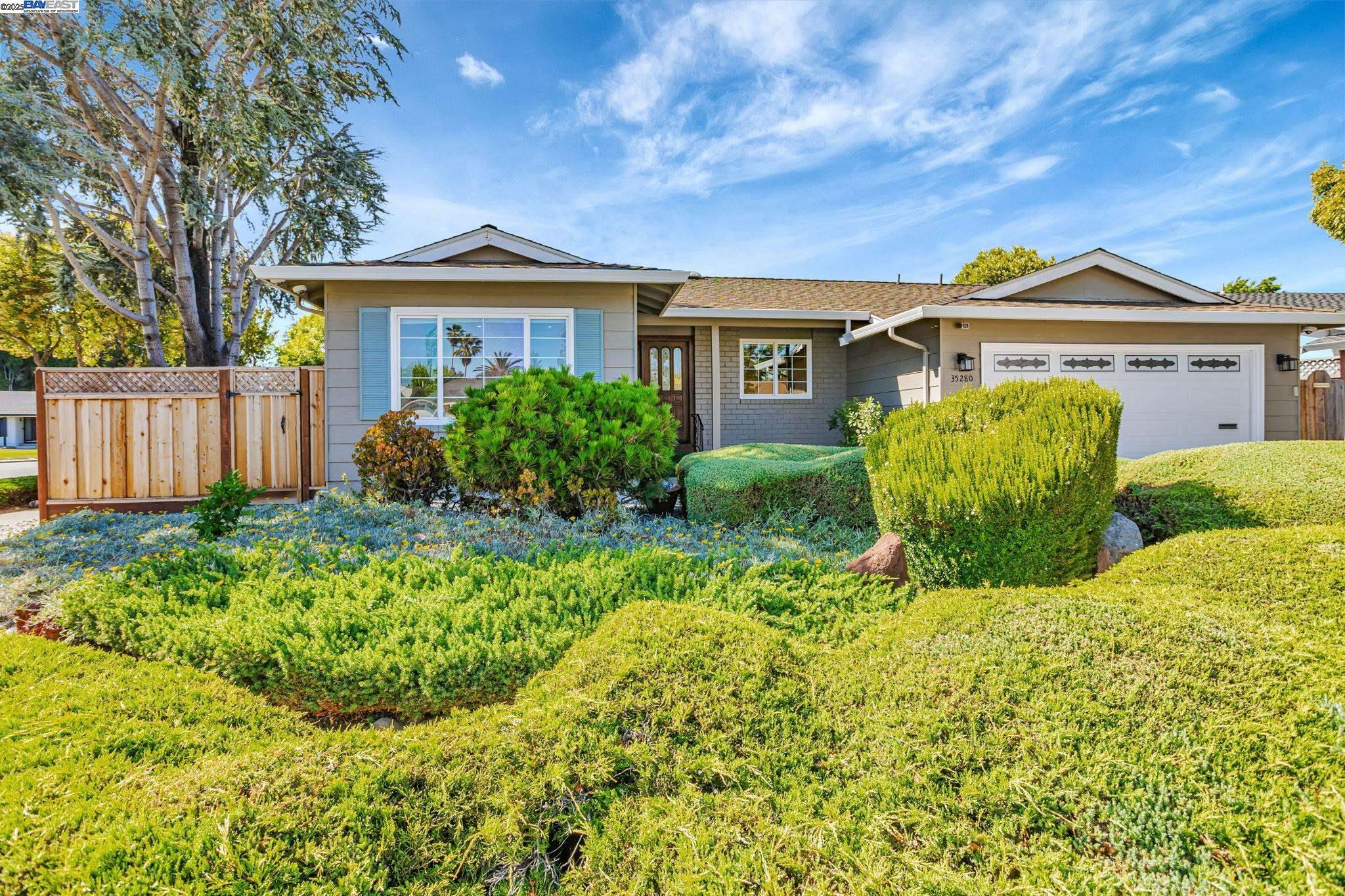 Property Photo: 35280 Farnham Dr CA 94560