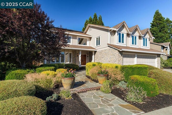 Property Photo:  260 Edinburgh Cir  CA 94526 