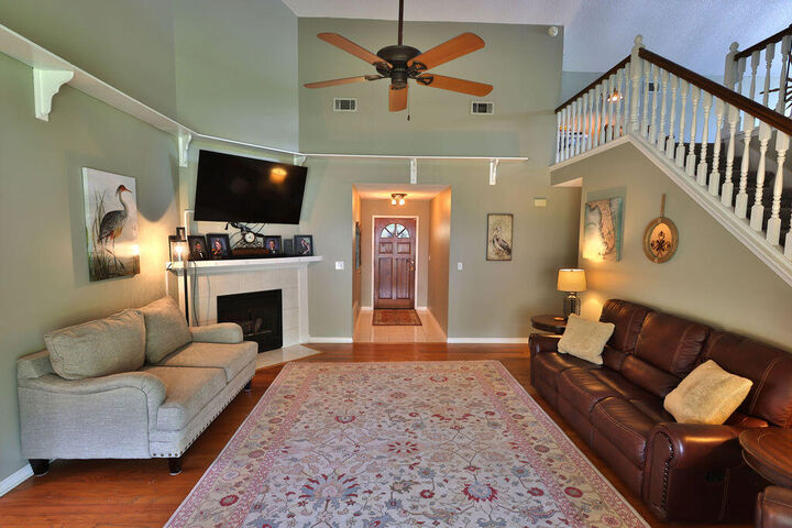 Property Photo: 124 Long Pointe Drive FL 32569