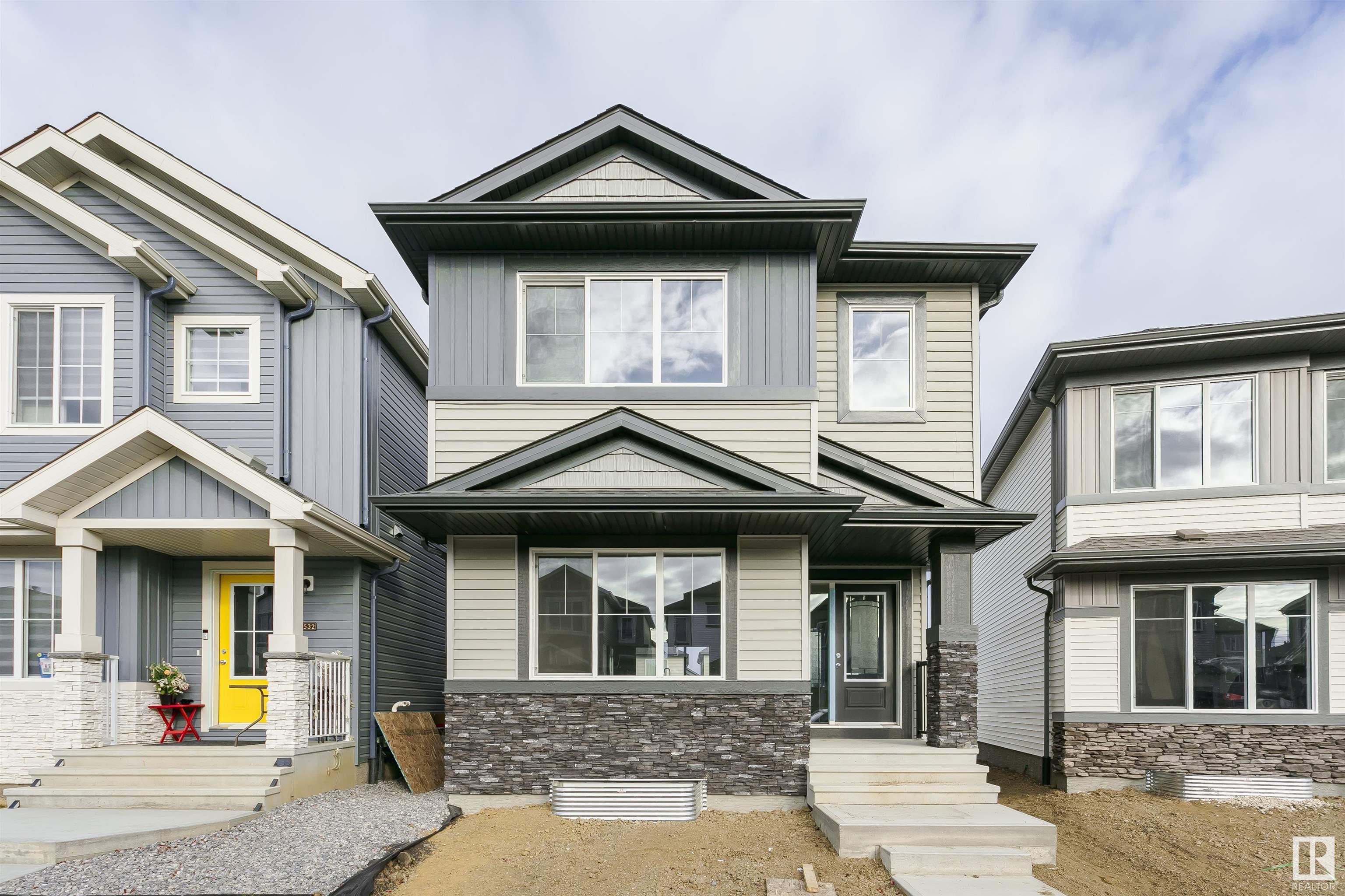 Property Photo: 9530 Carson Bend Bend SW AB T6W 5G7