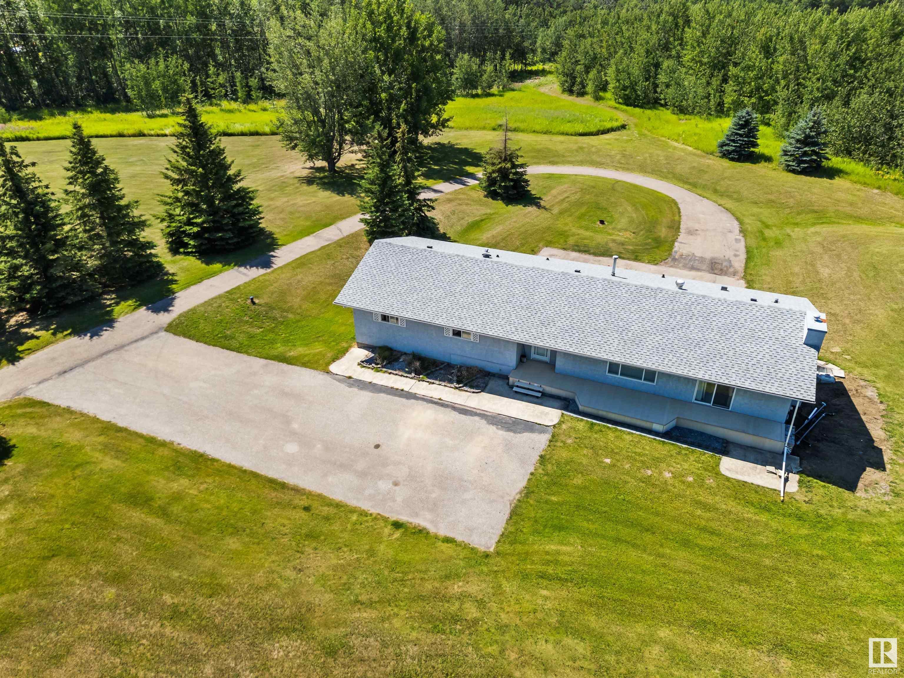 Property Photo: 53112 Rge Road 20 9 AB T7X 2G8