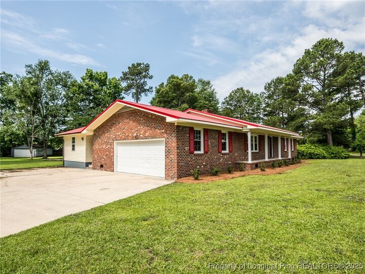 Property Photo:  5505 Azalea Drive  NC 28360 