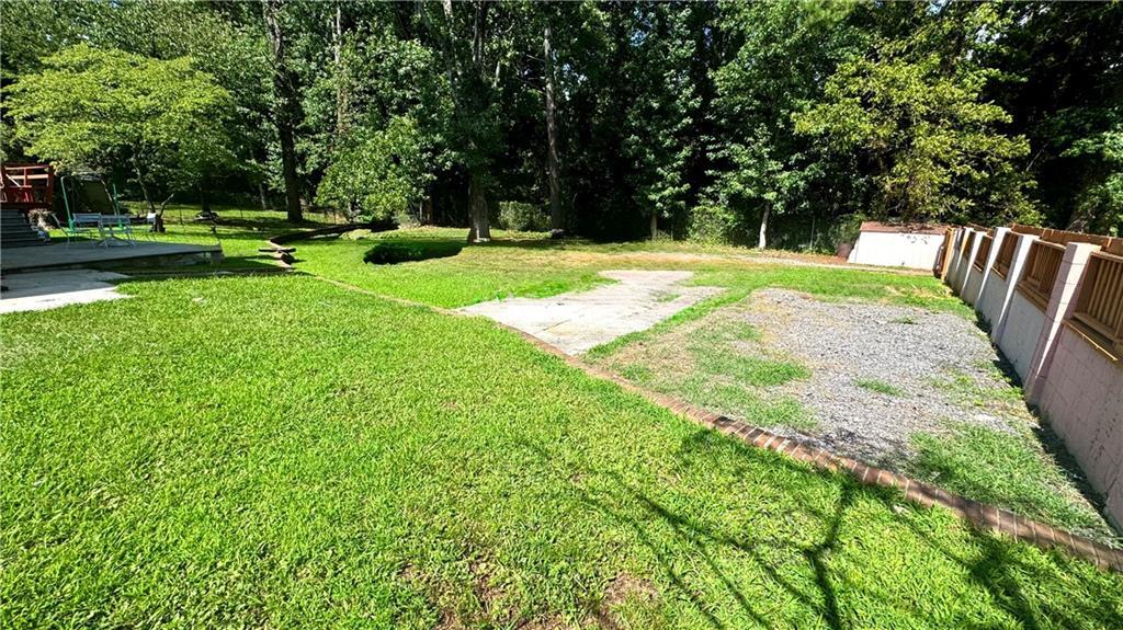 Property Photo: 1638 Dellwood Circle GA 30260