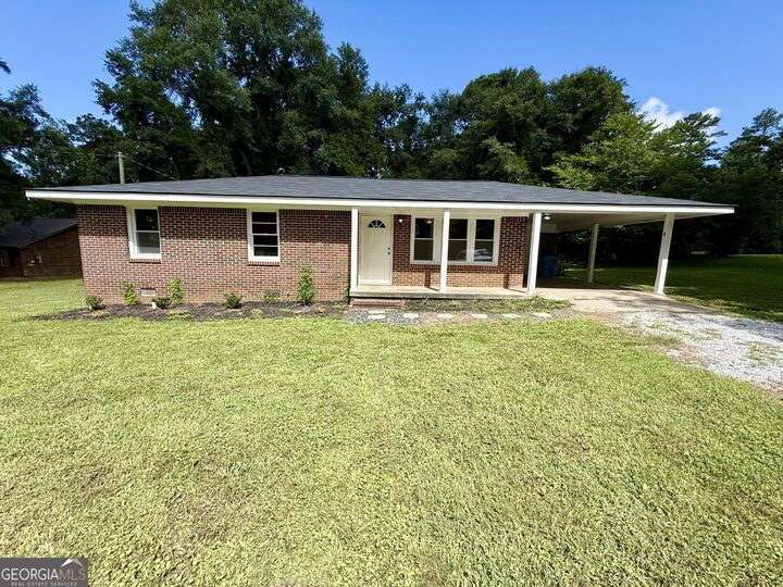 Property Photo: 882 Campbell Road GA 30014