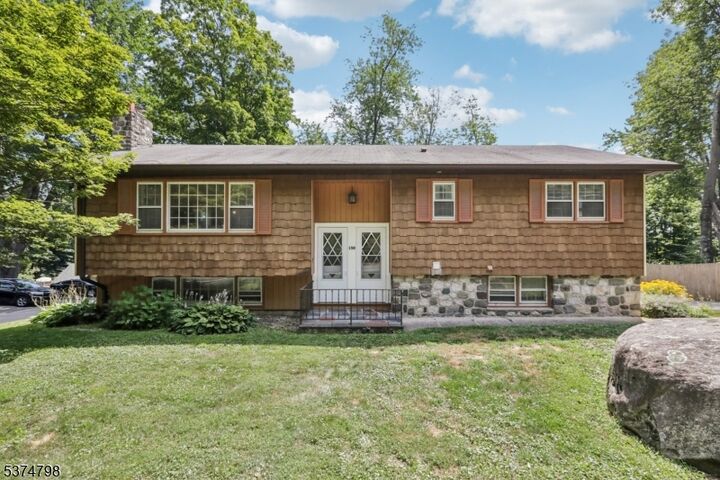 Property Photo:  150 Highland Lakes Rd  NJ 07422 