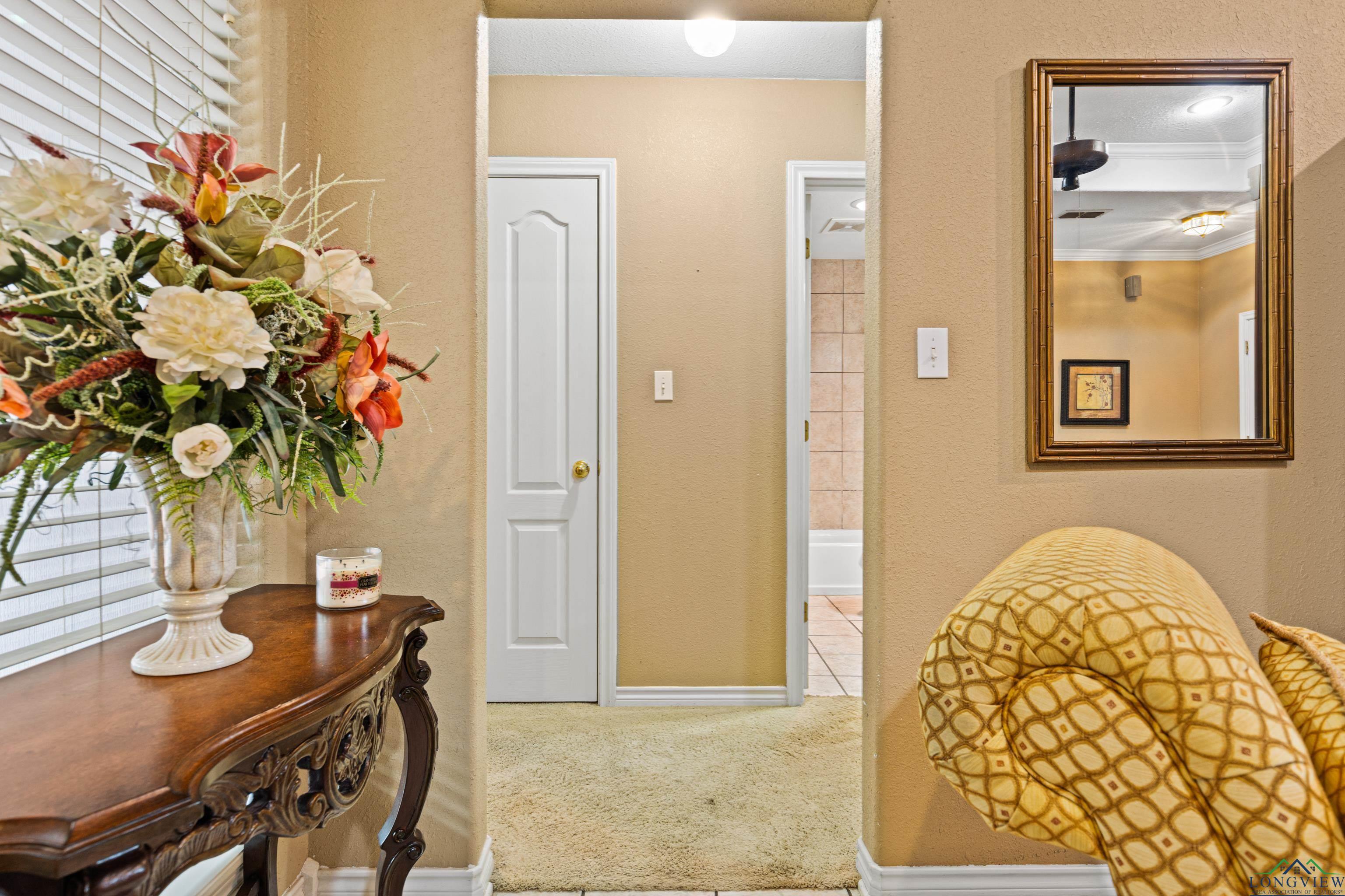Property Photo:  203 Collins Ave  TX 75605-5411 