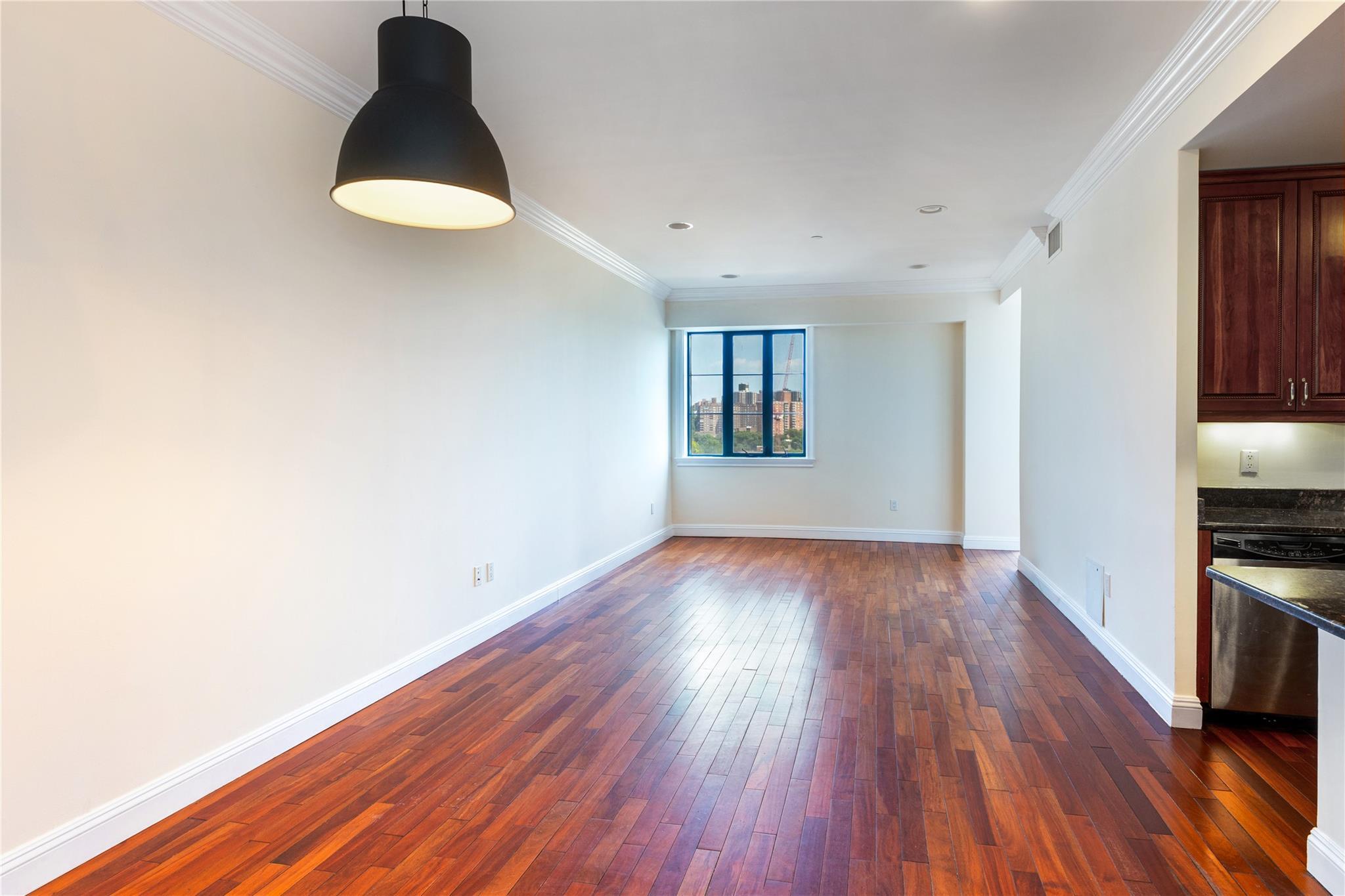 Property Photo:  3816 Waldo Avenue 3D  NY 10463 