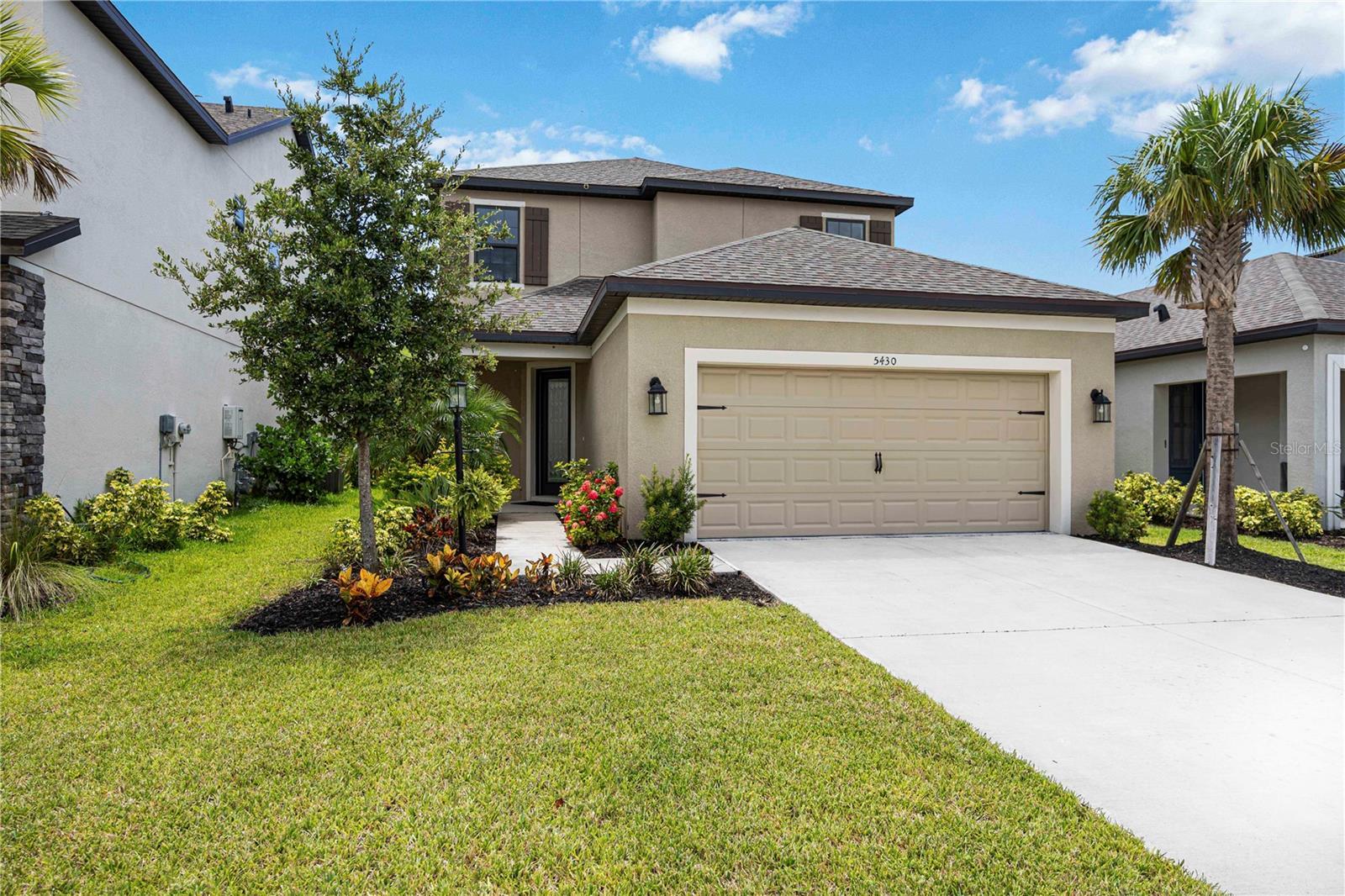 Property Photo: 5430 Summit Glen FL 34203