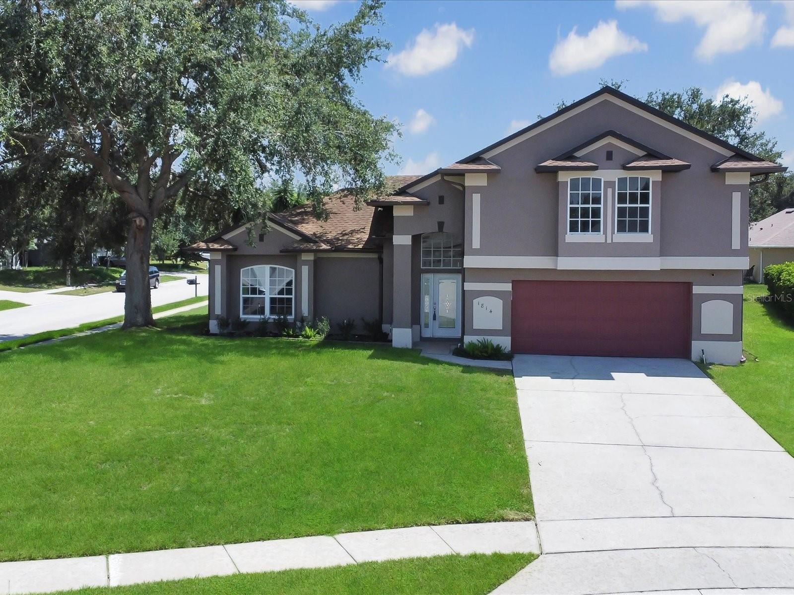 Property Photo:  1814 Farris Court  FL 34771 