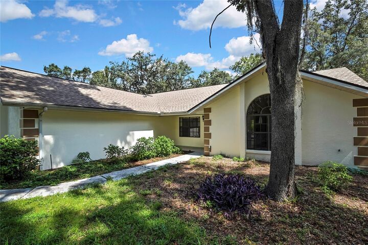 Property Photo:  295 E Keller Court  FL 34442 